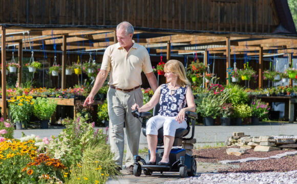 bottom-section-small bottom-section-small